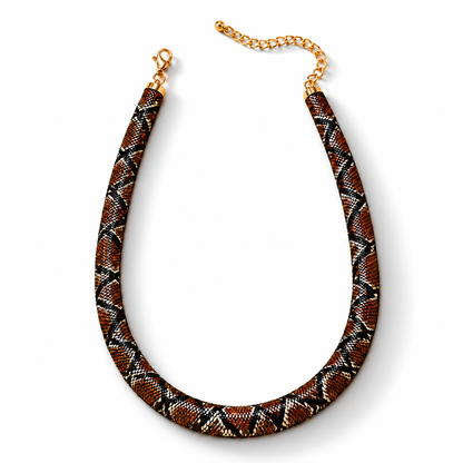 Snake necklace that adds character to your look